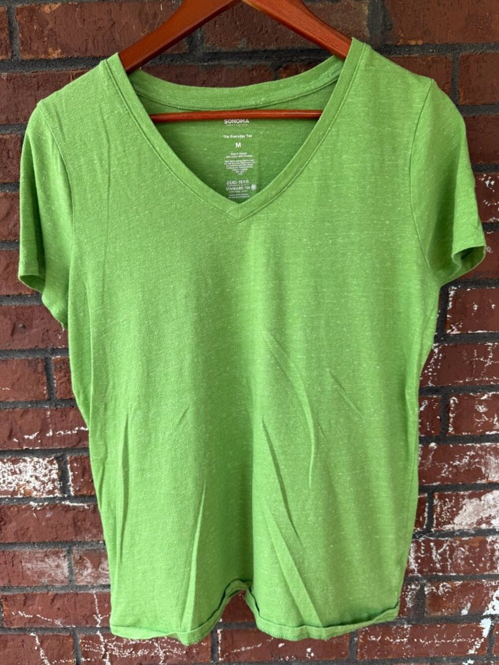 V neck t shirt medium